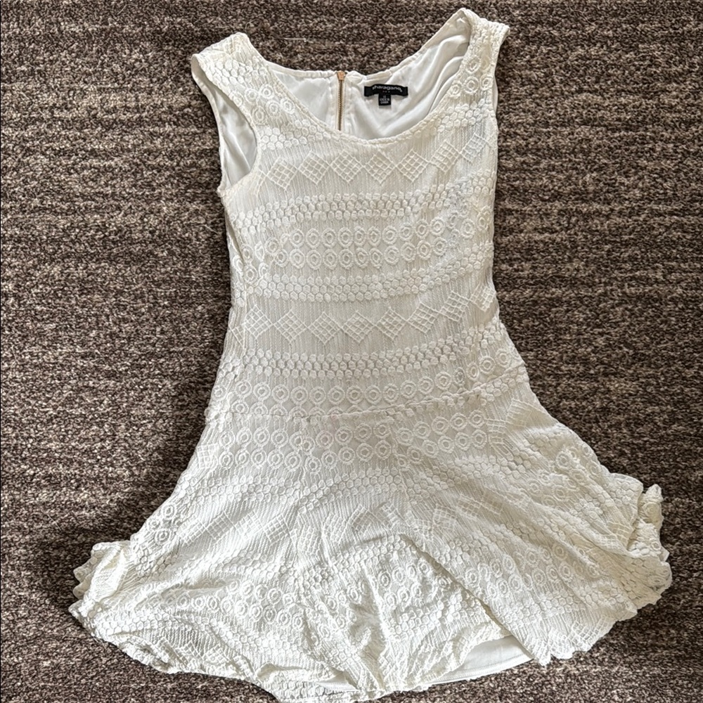 Elegant White Lace Dress